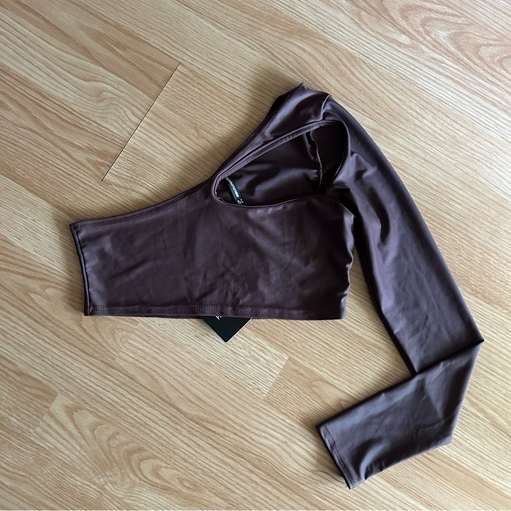 NWT PrettyLittleThing Chocolate Cut Out One Shoulder Top Womenβs 8